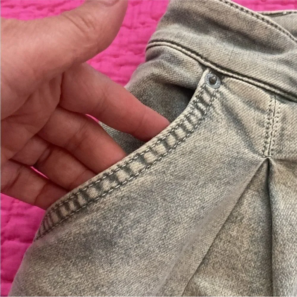 Ted Baker Chic High Waist Gray denim Women's Shorts, size 25